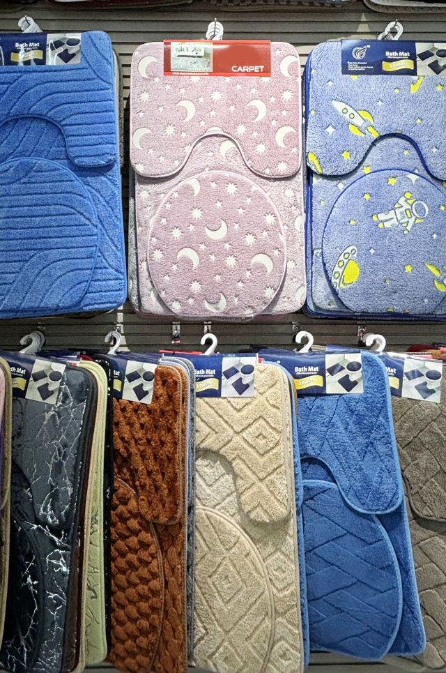 Soft and Water Absorbent Bath Mat Plain Floor Mat 